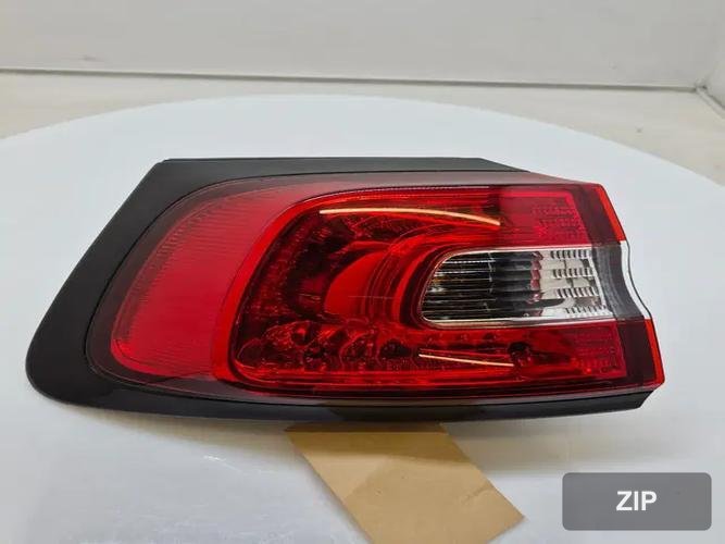 Jeep Grand Cherokee 2014 — фонарь задний левый наружный CK68102909AF