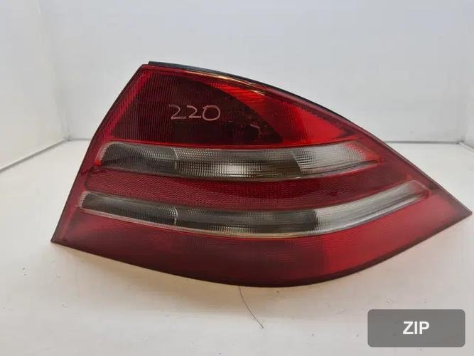 Mercedes-Benz S-класс 2002 — фонарь задний правый наружный 3