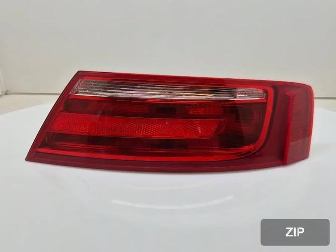 Audi A5 2009 — фонарь задний правый наружный 8T0945096 1
