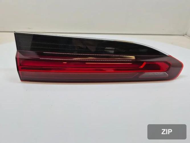 BMW X-series 2021 — фонарь задний левый внутренний 2TZ012697