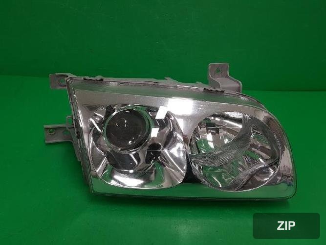 Hyundai Trajet 2006 — фара передняя правая 921023A500