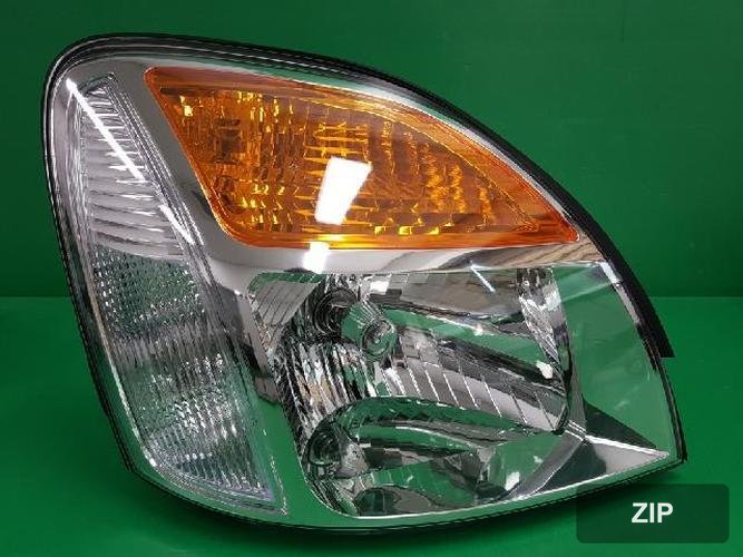 Hyundai Starex 2004 — фара передняя правая 92102 4A600 2