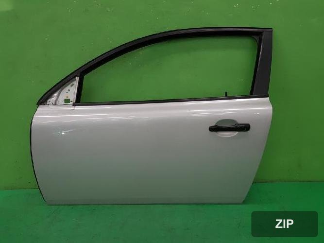 Volvo C30 2008 — дверь передняя левая