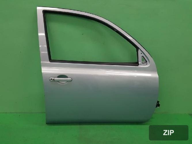Nissan March 2004 — передняя дверь правая