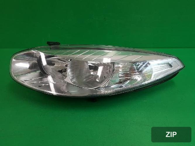 Renault SM3 2011 — фара левая 260609567R