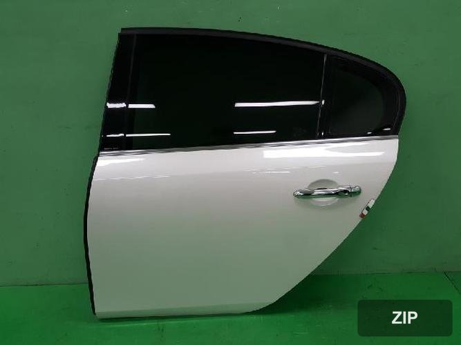 Renault SM5 2010 — дверь задняя левая