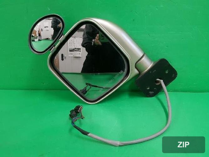 Hyundai Galloper 2001 — боковое зеркало левое 87610 M1030