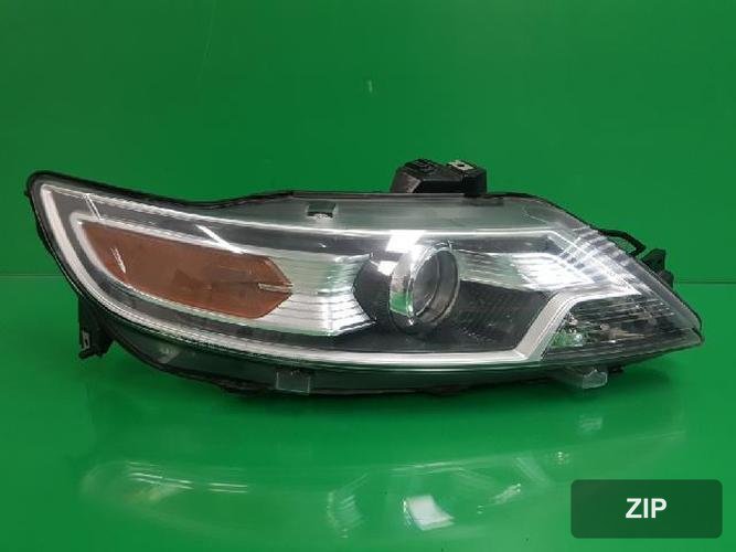 Ford Taurus 2010 — фара правая AG13 13005