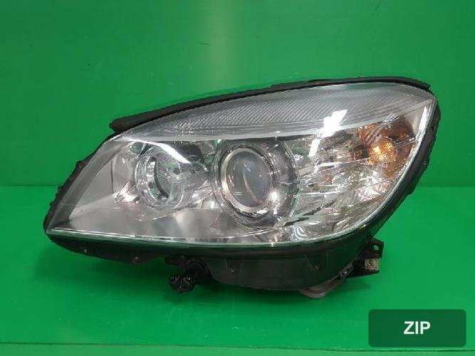 Mercedes-Benz C-Class 2011 — фара левая A2048202959