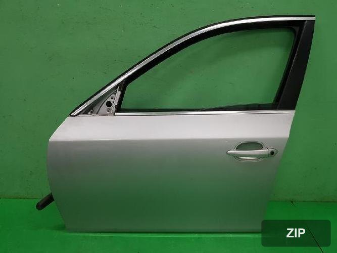 BMW 5 Series 2009 — передняя дверь левая
