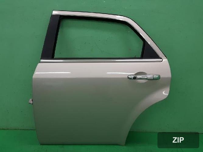 Chrysler 300 2009 — дверь задняя левая