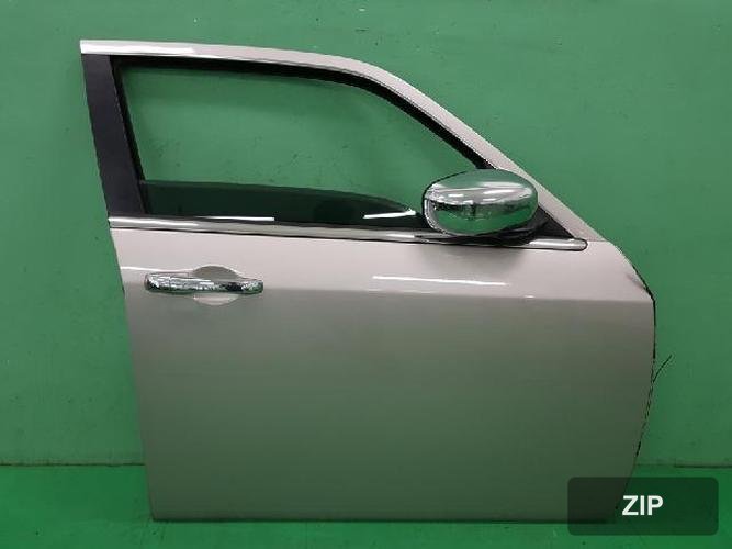 Chrysler 300 2009 — передняя дверь правая