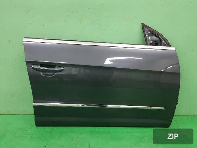 Volkswagen CC 2009 — передняя дверь правая