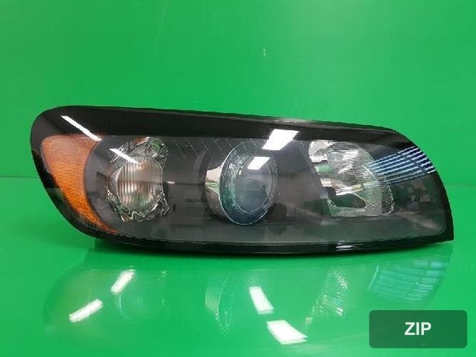 Volvo C30 2010 — фара правая 31214542