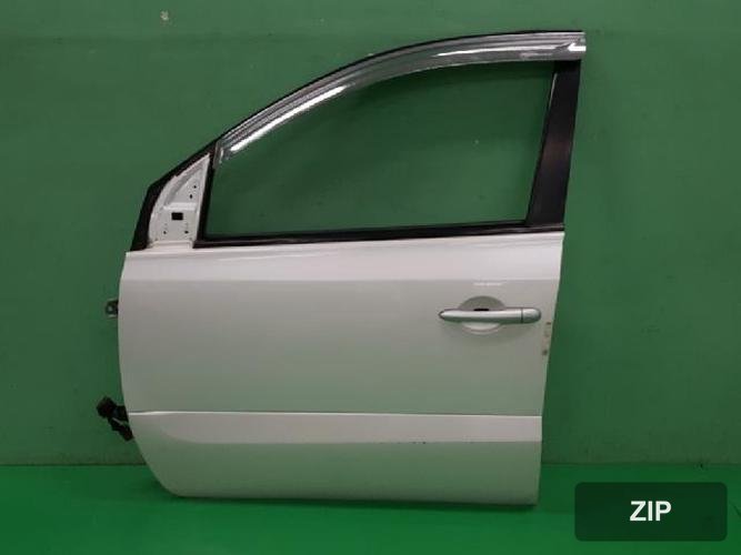 Renault QM5 2010 — передняя дверь левая 801010029R