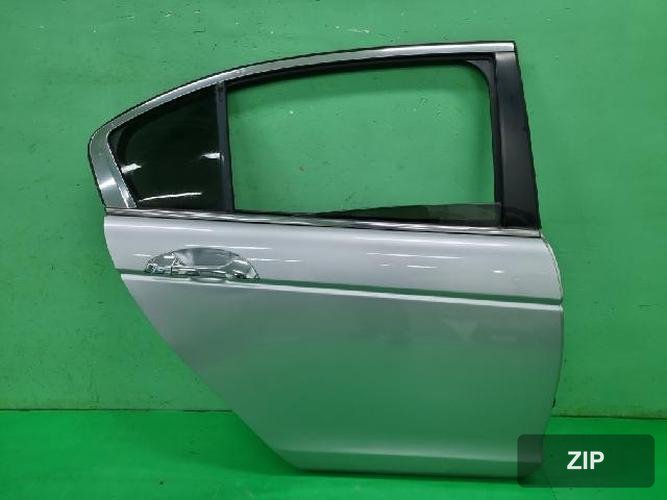 Honda Accord 2010 — дверь задняя правая