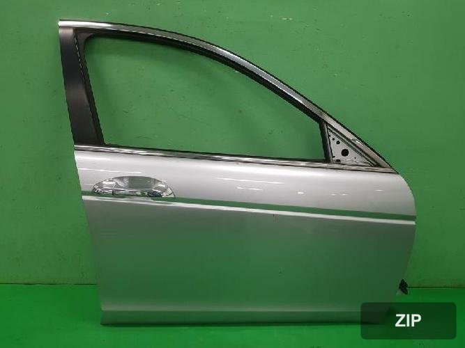 Honda Accord 2010 — передняя дверь правая