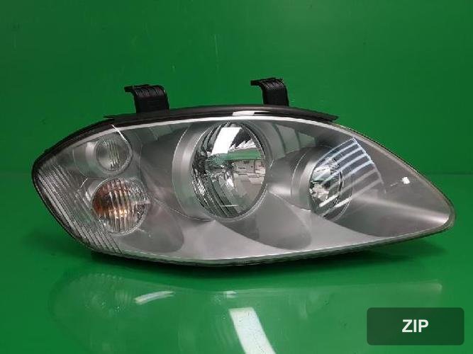 KG Mobility Rodius 2011 — фара головного света правая