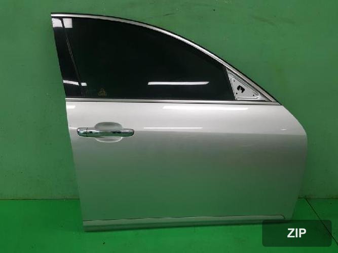 Hyundai Genesis 2013 — передняя дверь правая 760043M000