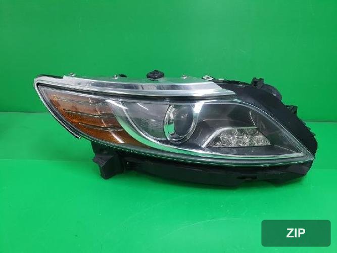 Ford MKS 2013 — фара правая DA53 13005