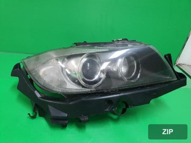 BMW 3 Series 2005 — фара правая 63116942738