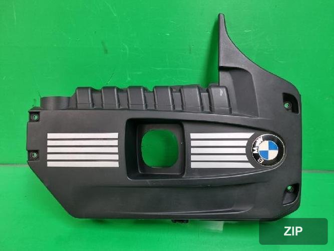 BMW 7 Series 2009 — крышка двигателя