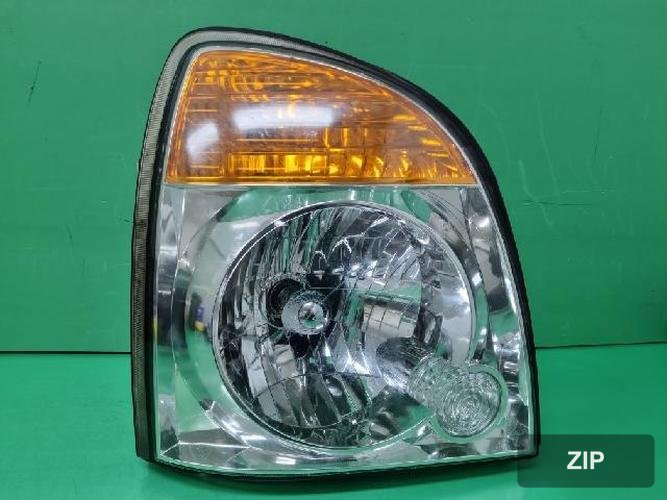 Hyundai Porter 2010 — фара передняя правая