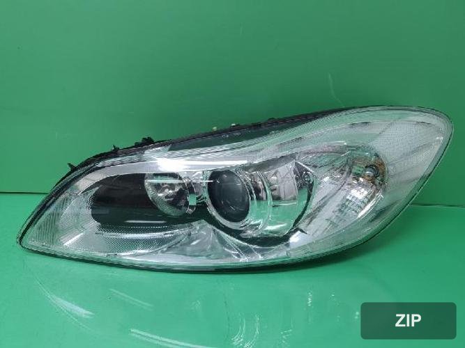 Volvo C30 2010 — фара левая 31299826