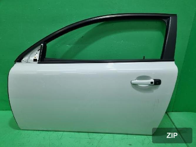Volvo C30 2010 — дверь передняя левая