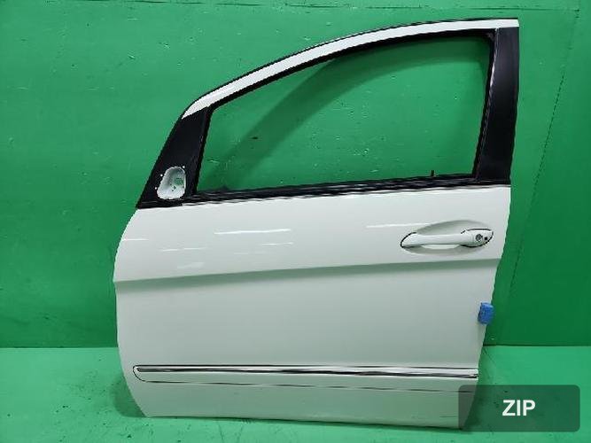 Mercedes-Benz B-Class 2011 — передняя дверь левая
