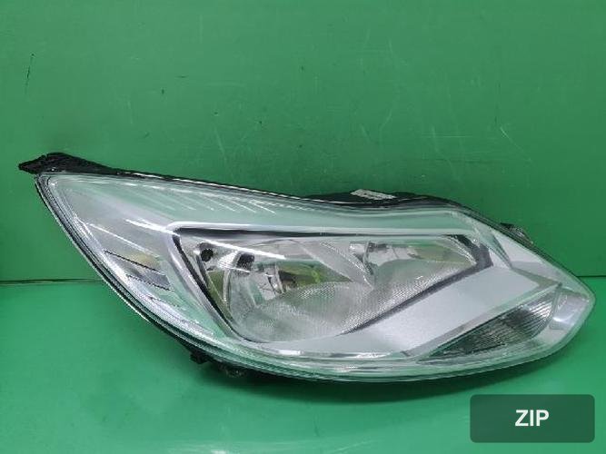 Ford Focus 2013 — фара головного света правая BM51-13W029-NB