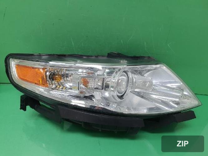 Ford MKS 2011 — фара правая