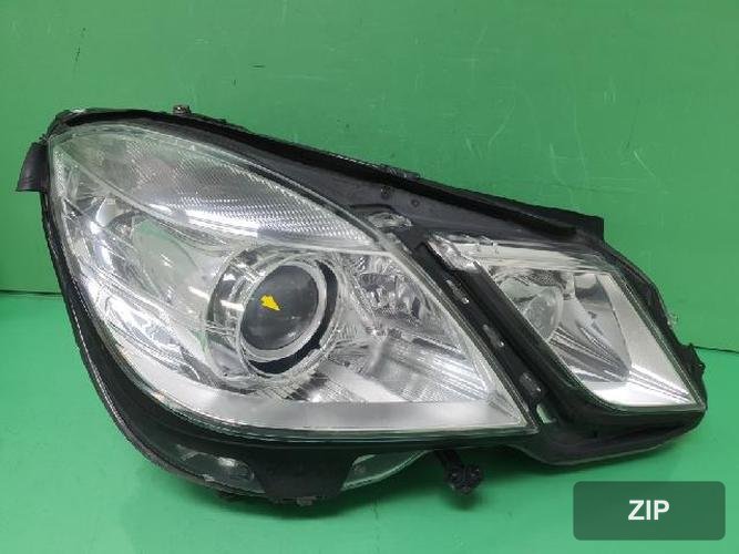 Mercedes-Benz E-Class 2011 — фара правая A2128205861KZ