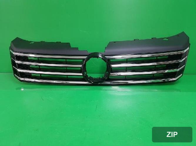 Volkswagen Passat 2013 — решетка радиатора VW0710401