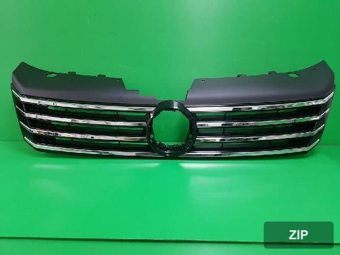 Volkswagen Passat 2012 — решётка радиатора VW07104GAV