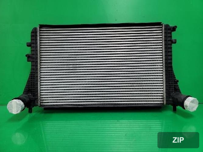 Volkswagen Golf 2010 — интеркулер 1K0 145 803 AS