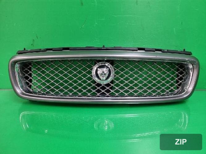 Jaguar XF 2009 — решетка радиатора 1