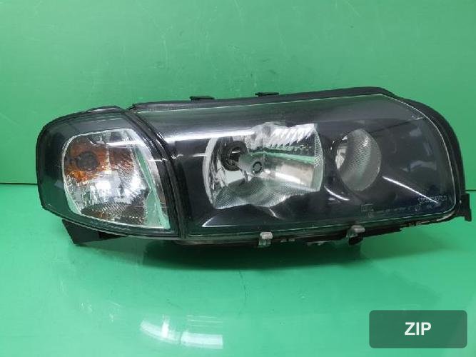 Volvo S80 2004 — фара правая 30655902