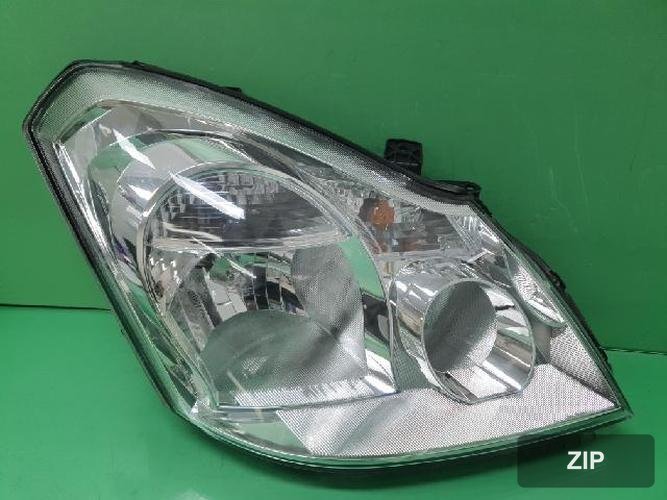 Renault SM7 2011 — фара правая