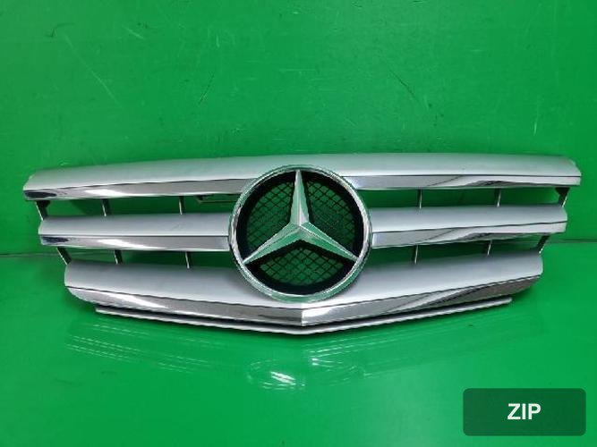 Mercedes-Benz B-Class 2011 — решетка радиатора