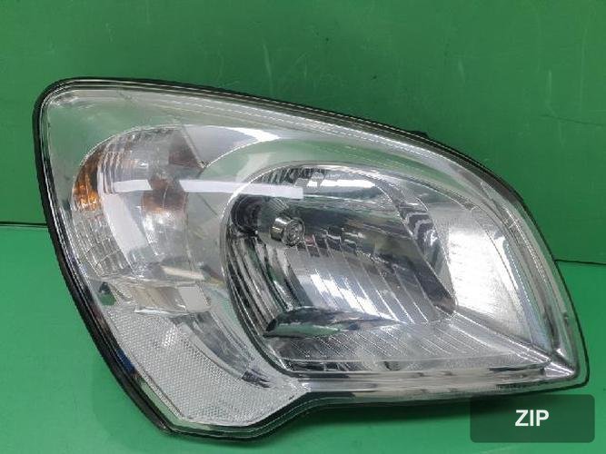 Kia Sportage 2008 — фара правая
