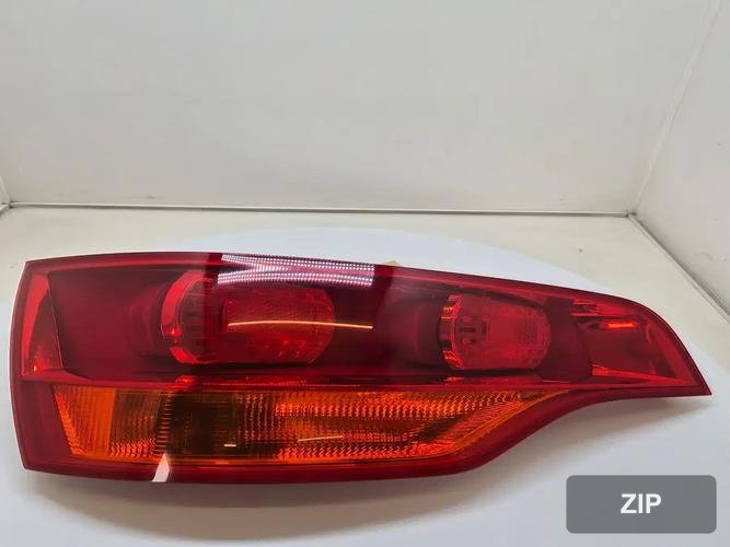 Audi Q7 2006 — фонарь задний левый внешний 4L0945093