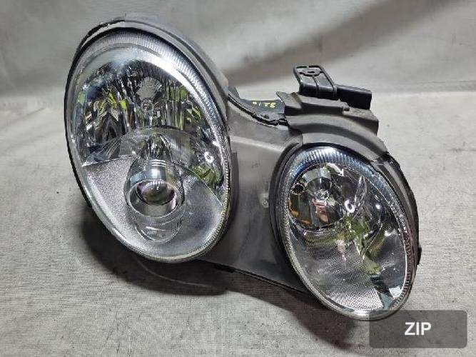Kia Opirus 2009 — фара передняя правая HID