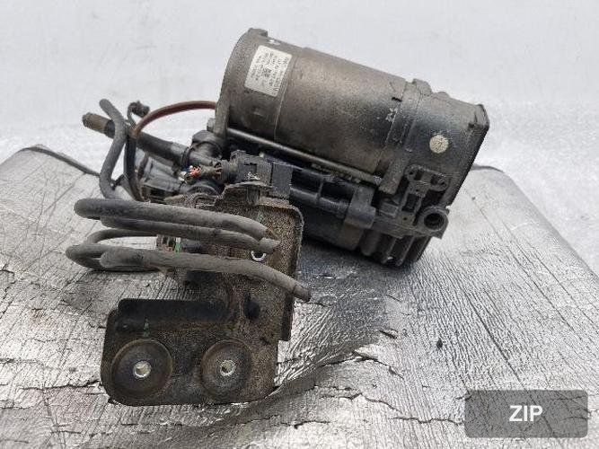 Kia K9 2013 — компрессор кондиционера 55810-3T000
