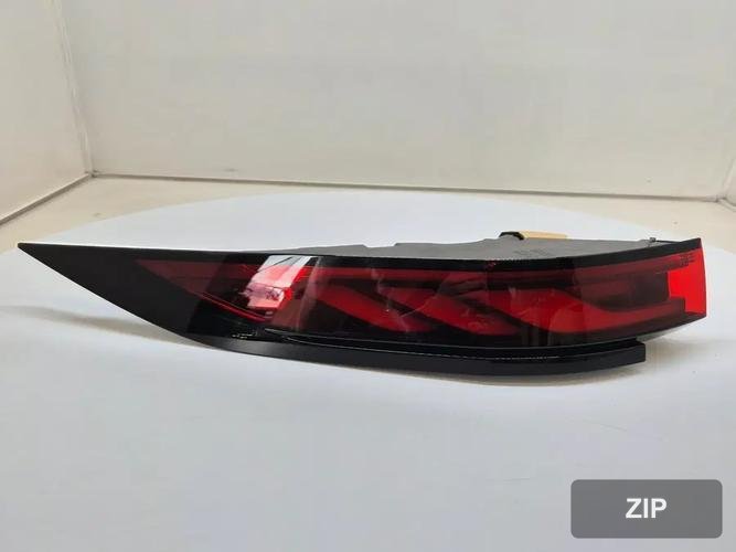 Land Rover Range Rover Sport L461 2023 — фонарь задний левый (внешний) 79X213405AJ