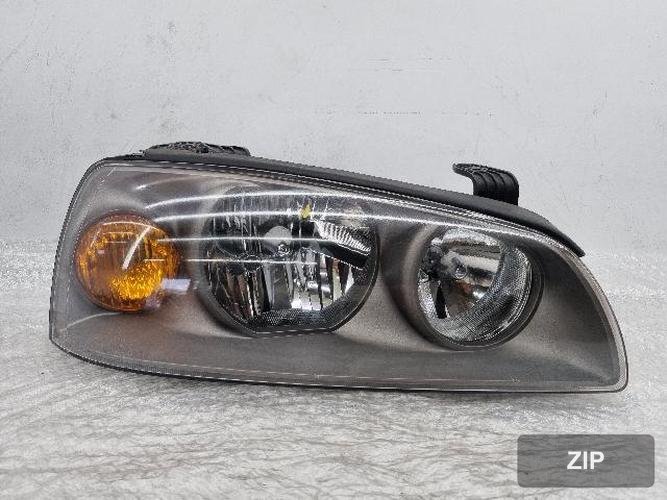 Hyundai Avante 2003 — фара головного света правая (92102-2DXXX)