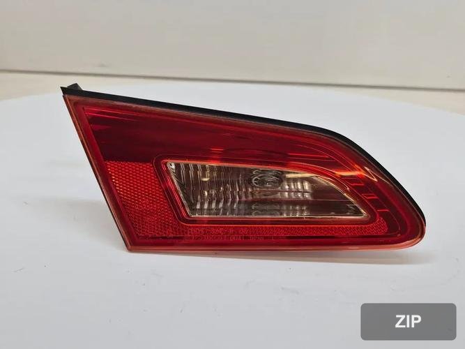 Infiniti G 2008 — фонарь задний левый внутренний