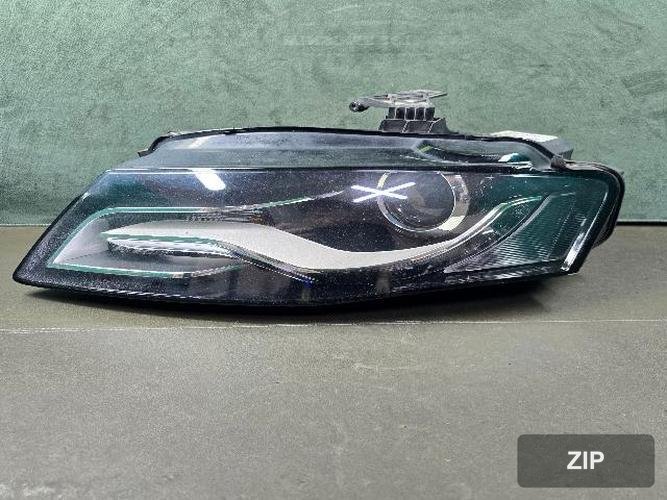Audi A4 2009 — фара левая HID