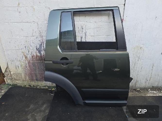 Land Rover Discovery 2007 — дверь задняя правая