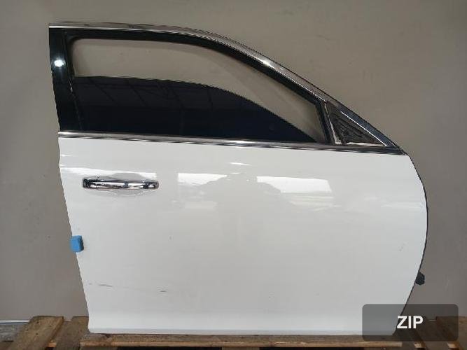 Chrysler 300 2014 — передняя дверь правая